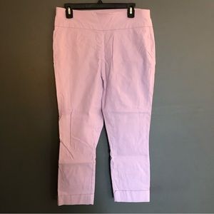 Pull-On Capris - Size Large - Like New- New York & Company Lavender